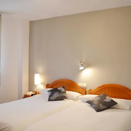 Hotel Moregon Cuacos De Yuste